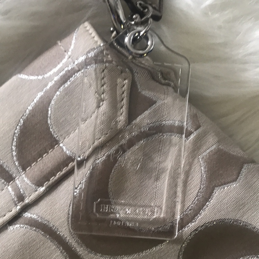 AUTHENTIC “COACH POPPY GLAM” PURSE - Picture 10 of 15